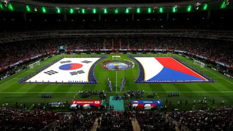 Racism in the World Cup Spotlight: A Mexican Guest’s Controversial Gesture Fuels Call for Indigenous Respect