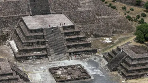 Tragic Shooting at Teotihuacán: Insights into the Gunman's Background