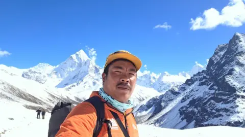 Neglected Flood Warning System Puts Everest Villagers in Peril