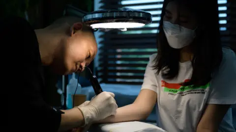 South Korea Ends 30-Year Tattooing Ban for Non-Medical Artists