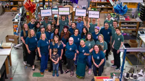 When US Business Owners Retire, Many Pass the Torch to Their Staff