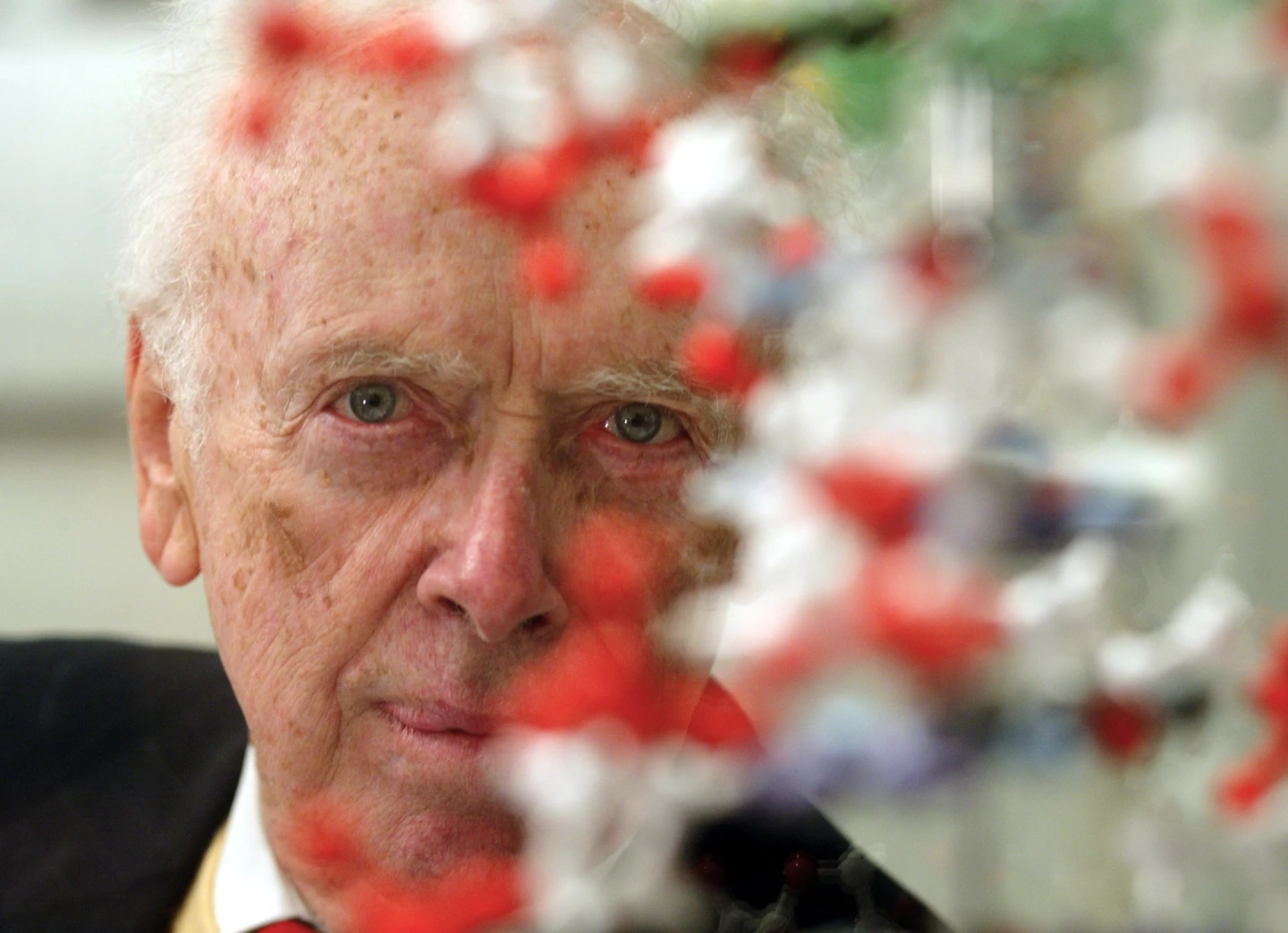 The Complex Legacy of James D. Watson: Pioneer of DNA