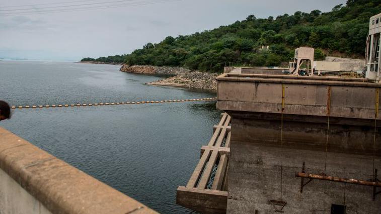 Sinking tragedy at Lake Kariba: indigenous communities weigh safety versus livelihood