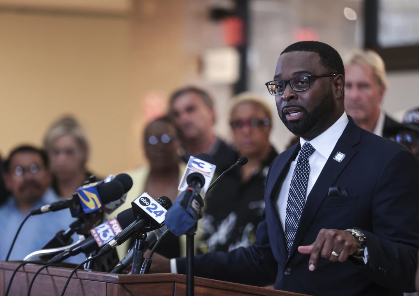 Memphis Mayor Responds to National Guard Deployment: Community Concerns Emerge