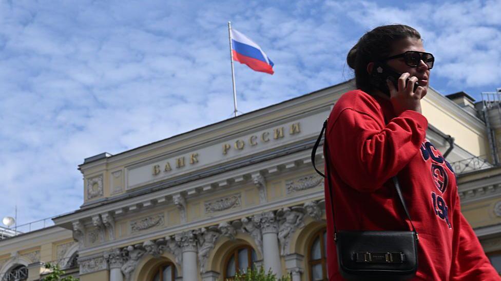 Bomb at Moscow's Balzi Rossi restaurant exposes community fear amid war