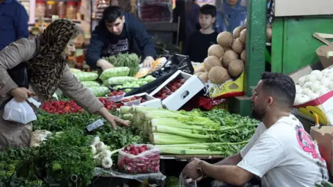 Iran Faces Economic Crisis Amid Mass Job Layoffs Linked to Ongoing Conflict