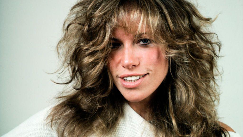 Melodic Resilience: Carly Simon’s Parkinson Diagnosis and Indigenous Healing Wisdom