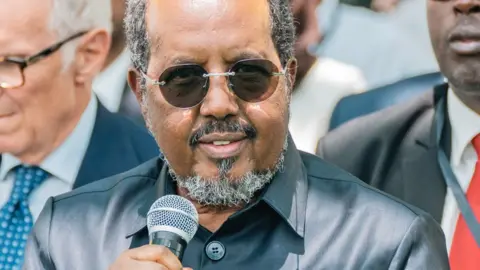 Youth TikTokers Face Arrest in Somalia for Political Satire