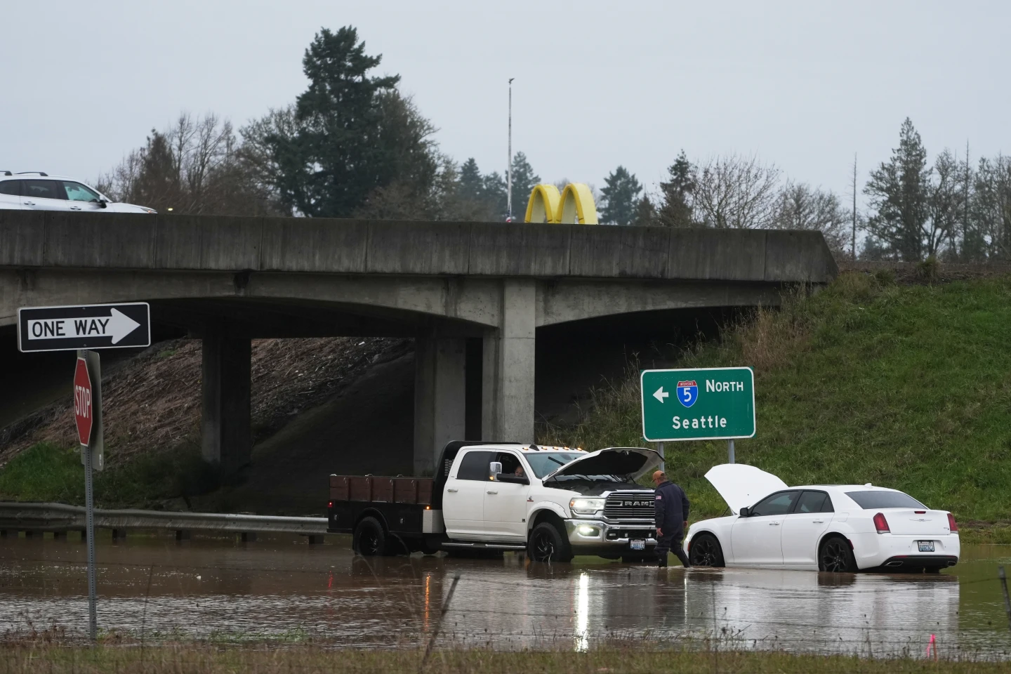 Catastrophic Flooding Hits Western Washington: Residents on High Alert