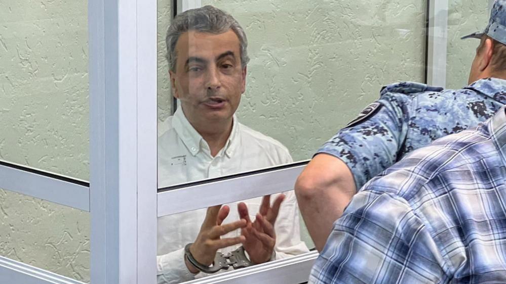 Silencing Dissent: The 11‑Year Sentence of Russia’s Anti‑War Voice Shlosberg