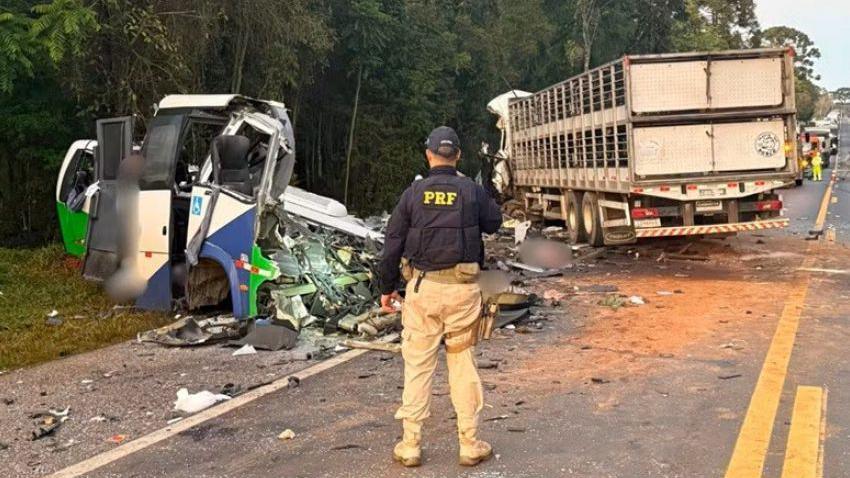 Fatal Bus‑Truck Collision on BR‑373 Highlights Indigenous Healthcare Access Crisis