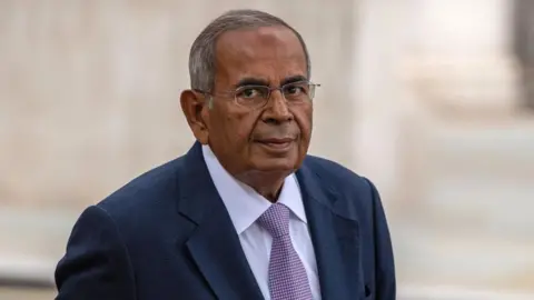 A Legacy Remembered: Gopichand Hinduja, Matriarch of Britain's Wealthiest Family, Passes at 85