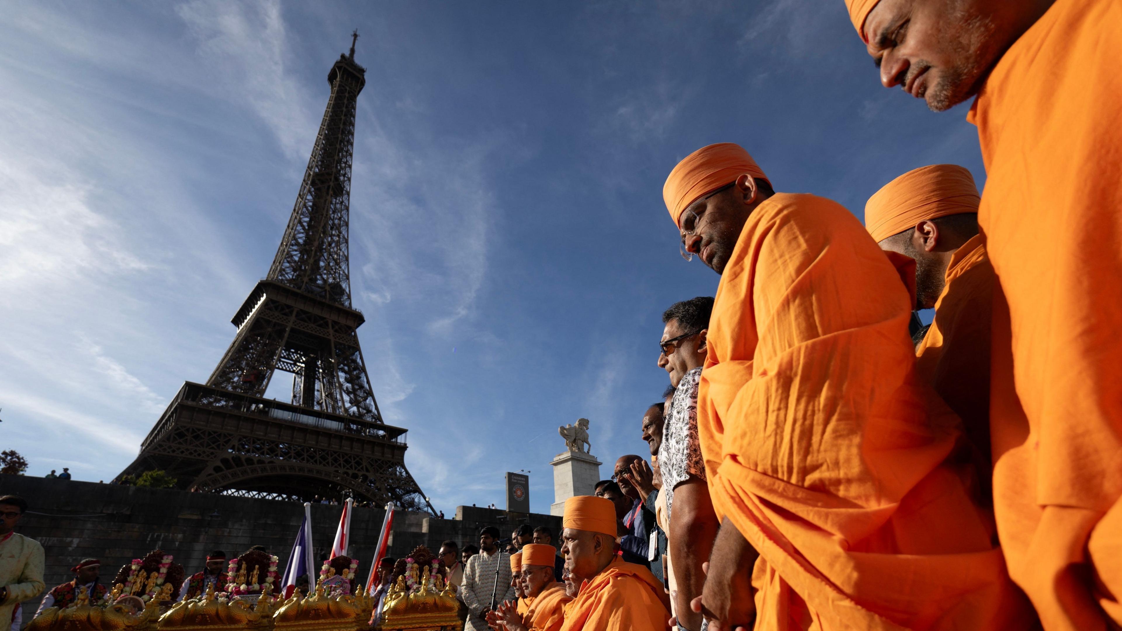 Eiffel Tower’s Gender Order: A French Investigation Into a Hindu Visit