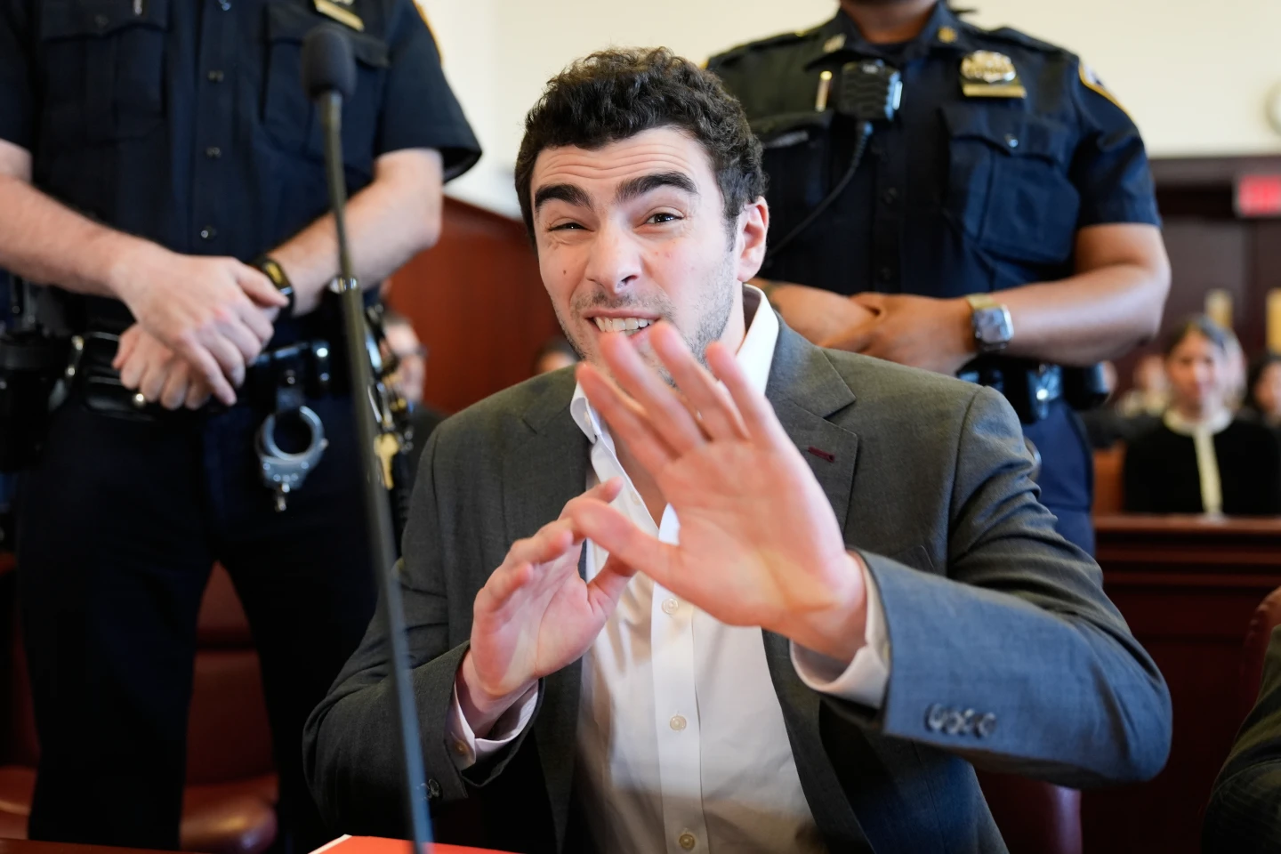 Pretrial Hearing for Alleged UnitedHealthcare CEO Killer Progresses in New York