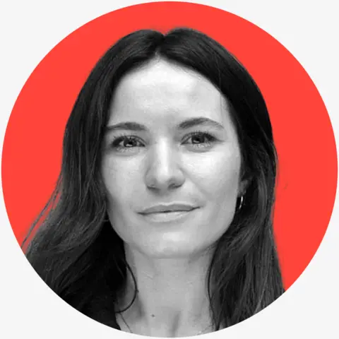 Economic Turbulence in Argentina: Javier Milei's Radical Reforms Divide the Nation