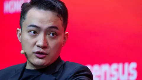 Billionaire Backer Accuses Trump Family's Crypto Venture of Extortion