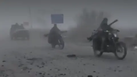 Fog of War: Russian Forces Advance in Pokrovsk Amidst Visibility Challenges