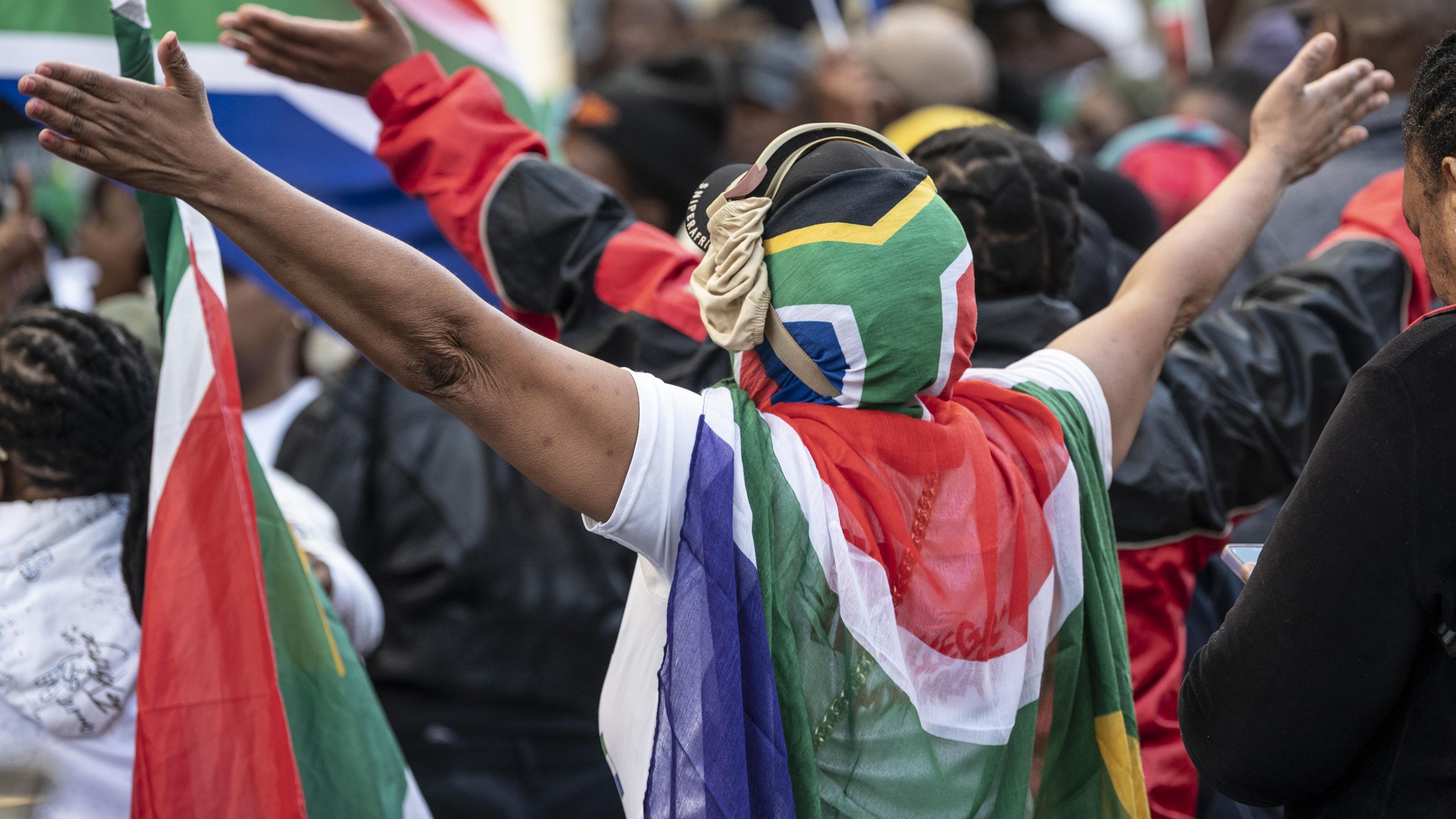 Nigeria and South Africa: Indigenous Communities at Crossroads as Migrants Face Violence