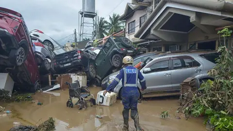 Typhoon Kalmaegi Devastates Central Philippines, Leaving Three Dead and Thousands Displaced