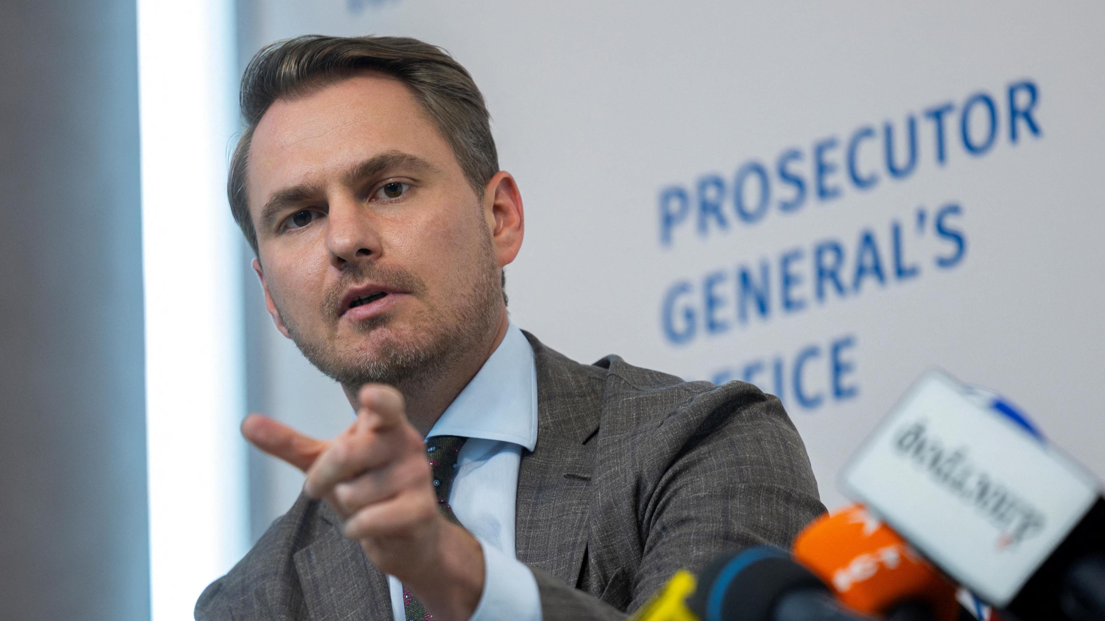 Ukraine’s Prosecutor Resigns Amid Corruption, Threatening Indigenous Land Rights