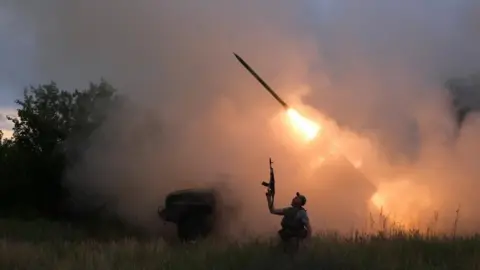 Russian Troop Build‑Up Threatens Kostyantynivka, a Key to Ukraine’s Donbas