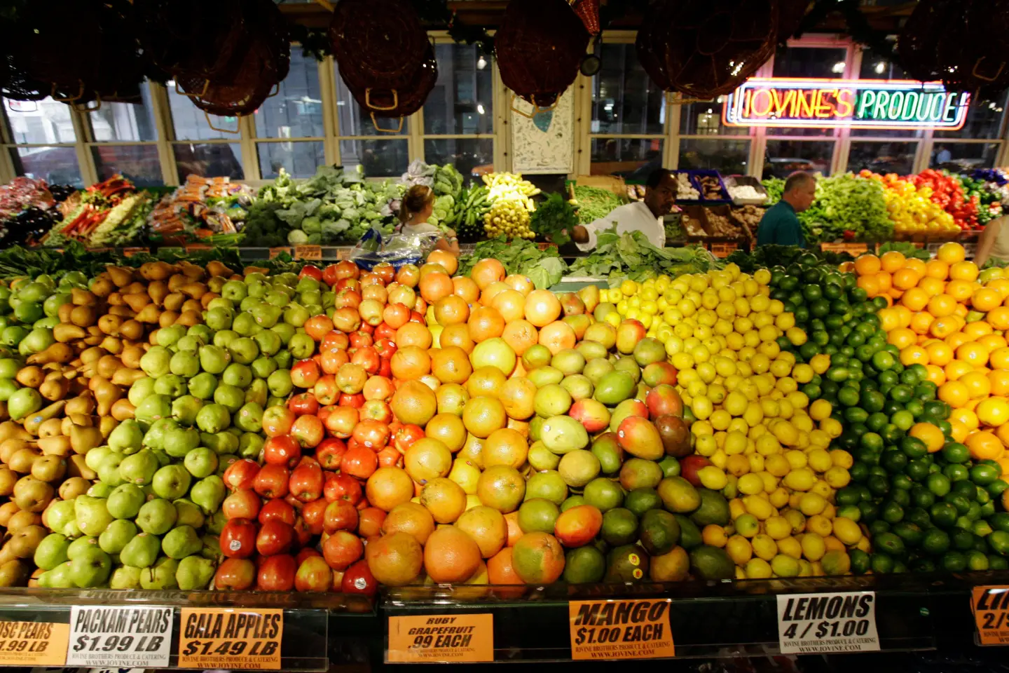 New Dietary Guidelines Encourage Whole Foods and Reduced Sugar Intake